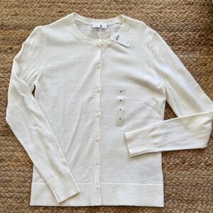 NWT Gap winter white crewneck cardigan sweater size medium